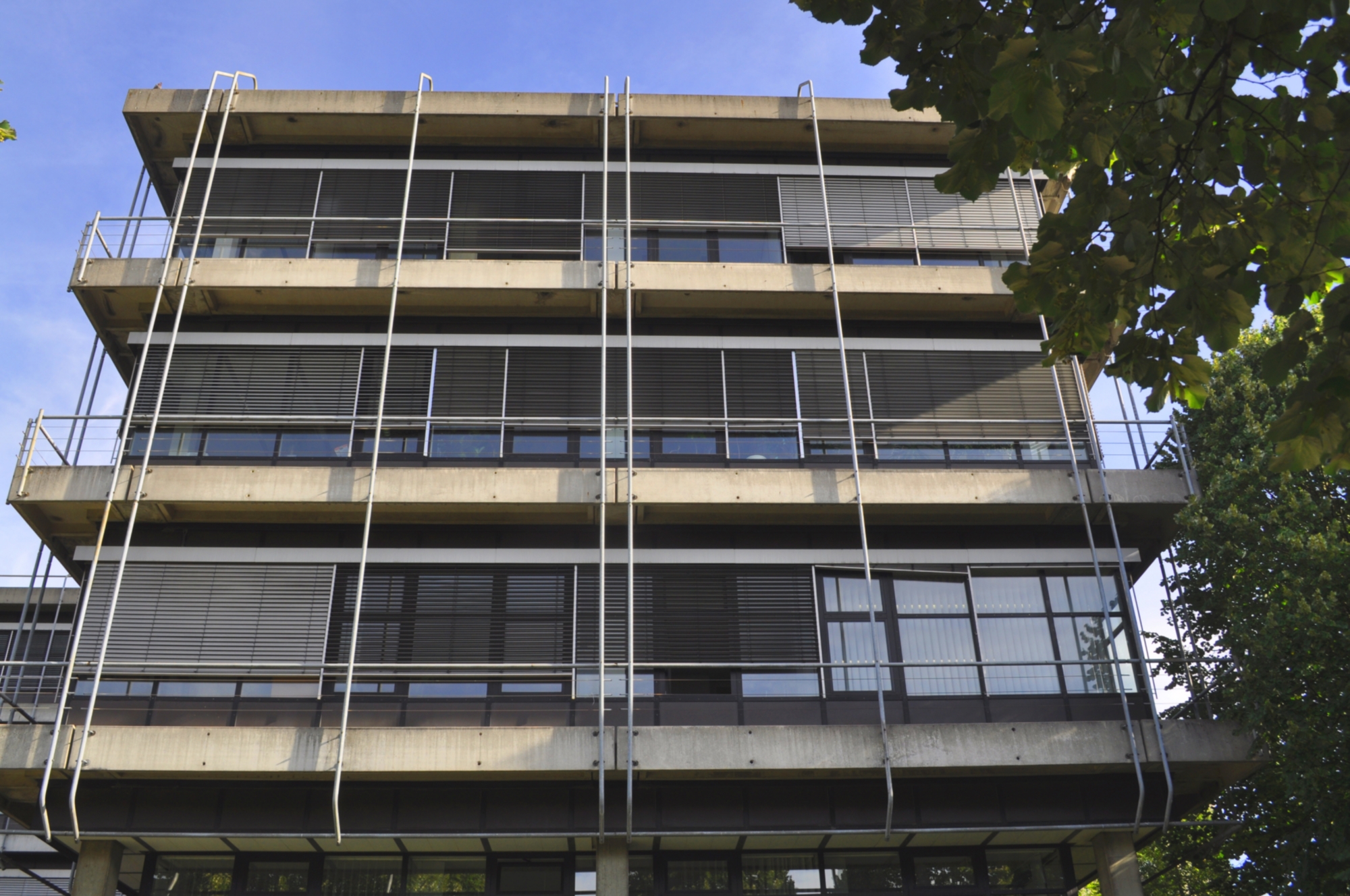 Ansicht Gebäude Pfaffenwaldring 7